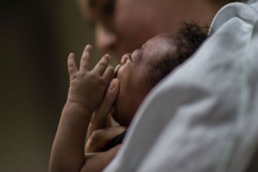 ¡TRÁGICO! Bebé de un año murió en Maracaibo tras sufrir graves quemaduras con agua hirviendo