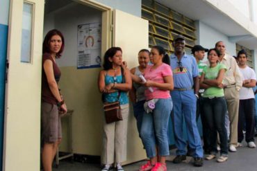 ¡ABUSO! En centro electoral de Hoyo de la Puerta impiden entrada de testigos