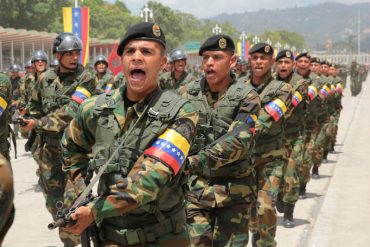 ¡SOLO PARA ENCHUFADOS! Generales y Almirantes habrían recibido estas costosas cestas navideñas (+Fotos)