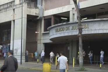 ¡PURA BULLA! Presos políticos que se presentaron este 26-Dic en el Palacio de Justicia no fueron atendidos (+Video)