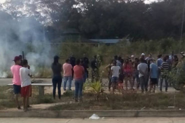 ¡QUÉ INDIGNACIÓN! A punta de bombas lacrimógenas disolvieron protesta por falta de comida en Cojedes