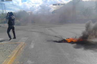 ¡DOSIS DE PATRIA! Protestaron en Cumaná por los juguetes chimbos que entregaron los CLAP (+ Fotos)