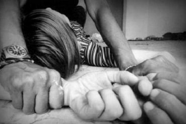 ¡HORROR! Adolescente violada 8 veces por su hermano fue condenada a prisión por haber abortado