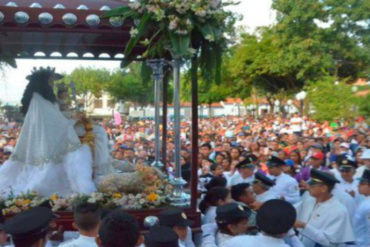 ¡LOS CORRIERON! «Y va a caer, este gobierno va a caer»: feligreses sacaron a la GNB de la procesión de la Divina Pastora (VIDEOS)