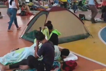 ¡QUÉ VERGÜENZA! Denuncian que Venezolanos en Cúcuta cobran a sus compatriotas por dejarlos dormir en parques públicos