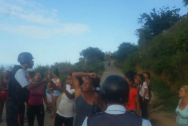 ¡MUY INDIGNADOS! Vecinos de Catia la Mar protestaron tras asesinato de menor a manos de la GNB