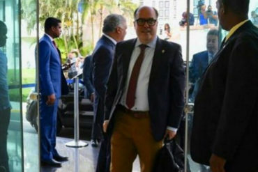 ¡OJALÁ SALGA ALGO BUENO! Diálogo en Dominicana: Gobierno y oposición tomaron un “receso” de tres horas