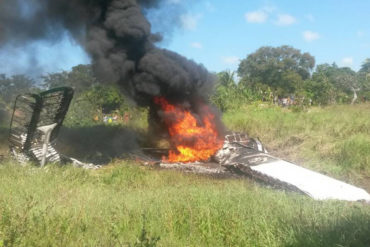 ¡SE SALVARON DE BROMITA! Dos heridos al precipitarse una avioneta en Bolívar