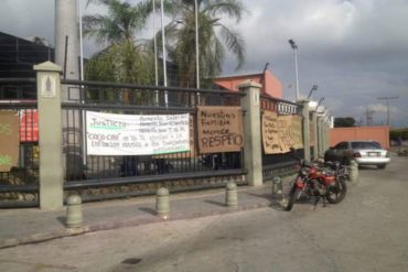 ¡ENTÉRESE! Trabajadores de Coca Cola pararon la producción en planta de Valencia