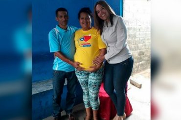 ¡POR FAVOR! Mujer que dice estar embarazada de 11 bebés llamará Nicolás a un niño en “honor” a Maduro