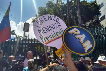 ¡SEPAN! Caraqueños se unieron en una caminata en apoyo a Lorenzo Mendoza para que sea candidato presidencial