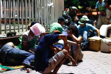 ¡MALAS NOTICIAS! Colombia comienza la deportación de 130 venezolanos que acampaban en Cúcuta