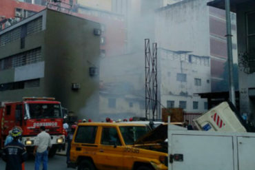 ¡QUÉ PÁNICO! Cableado de Corpoelec en mal estado habría producido incendio en avenida Universidad  (FOTOS)