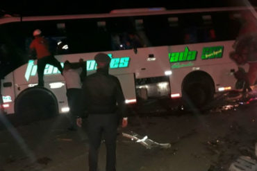 ¡ÚLTIMA HORA! Accidente de autobús con destino a Ecuador dejó más de 35 venezolanos heridos (+Foto)