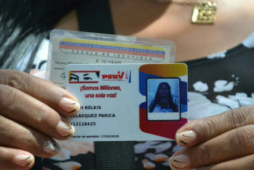 ¡NO SE LO PIERDA! Lo que opinan algunos sobre la carnetización del carnet del Psuv (+metida de pata de una periodista de VTV)