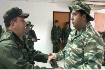 ¡SEPA! Marco Torres entregó armamento a alcaldes chavistas de Aragua (+Video)