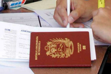 ¡CARITO, VALE! Lo que cobran gestores por tramitar el pasaporte (+Precio de infarto)