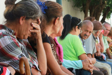 ¡NO SE LA CALARON! Protestaron en bancos del Táchira por pago incompleto de pensiones