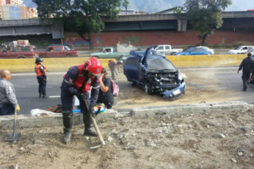 ¡ENTÉRESE! Accidente múltiple generó caos en la autopista Francisco Fajardo este #17Feb