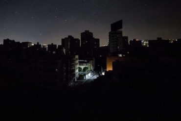 ¡LO ÚLTIMO! Apagón general afectó varias zonas de Caracas este #15Oct (segunda falla de luz en el día)