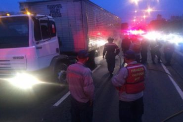 ¡URGENTE! Gandola se incendió en la autopista Valle-Coche este viernes #16Feb (+Fotos)