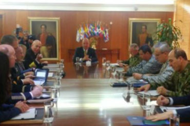 ¡LO ÚLTIMO! Jefe del Comando Sur de EE.UU está en Colombia y se reunió con ejército para discutir «seguridad de la región»