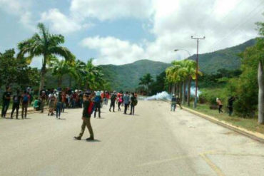 ¡ATROPELLO! Detenidos al menos ocho estudiantes tras represión en protesta de Universidad de Oriente