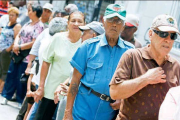 ¡HUMILLACIÓN! Pensionados en Vargas no cobraron este miércoles por fallas en Cantv (abuelos esperaban desde las 7:00 am sin comer)