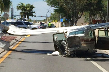 ¡TE LO CONTAMOS! Una avioneta se estrelló en pleno bulevar de Miami (+Foto)