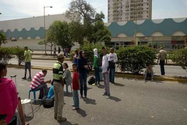 ¡ÚLTIMA HORA! Pacientes renales trancaron las calles de Barquisimeto este #19Mar (+Fotos)