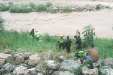 ¡NO SE LO PIERDA! Rescataron en Cúcuta a tres venezolanos atrapados en el río Pamplonita (+Video)