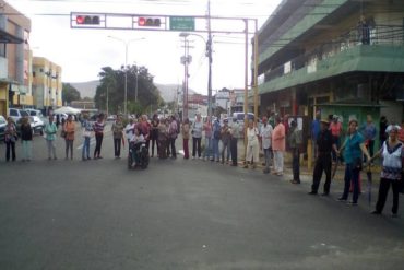 ¡OBSTINADOS! Pensionados y jubilados protestaron en Upata este #21Mar para reclamar pago de pensiones (+Fotos)