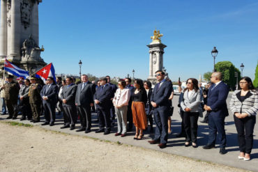 ¿APÁTRIDAS? El terrible error de la embajada de Venezuela en Francia por celebración de 19 de abril (con banderas de Cuba)