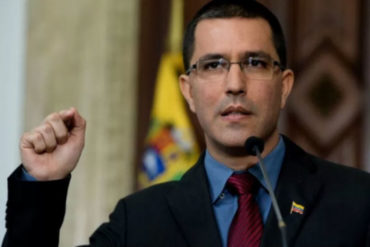 ¡EL MÁS PILA, PUES! Arreaza insiste en que la manera de ayudar a Venezuela es levantando las sanciones
