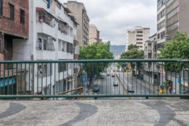 ¡CUATRO GATOS! Así lucen las adyacencias de Puente Llaguno este #11A (+Fotos)