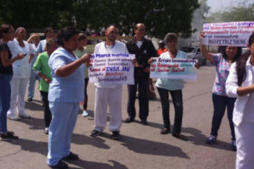 ¡VEA! Trabajadores del Seguro Social de Aragua protestaron por detención de tres compañeros (+Fotos +Video)