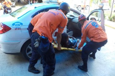 ¡IMPACTANTE! Joven de 17 años dio a luz en plena estación del Metro de Valencia (+Foto)