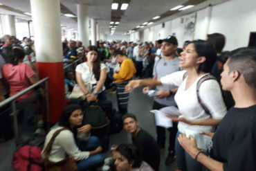 ¡SEPA! Estudiantes protestaron en La Bandera (pidieron a los ciudadanos quedarse a luchar en Venezuela)