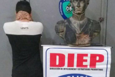 ¡QUÉ DESGRACIA! Adolescente de 17 años y dos personas más se robaron el busto de Rafael Urdaneta para venderlo en Colombia