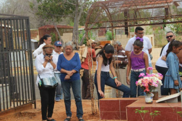 ¡TRISTE! Cuerpo de bebé robado de la morgue de Zulia fue enterrado con otro cadáver