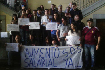 ¡ENTÉRESE! Trabajadores de la ULA también alzaron su voz este #23Abr para exigir salarios dignos (iniciarán jornada de protestas) (+Fotos)