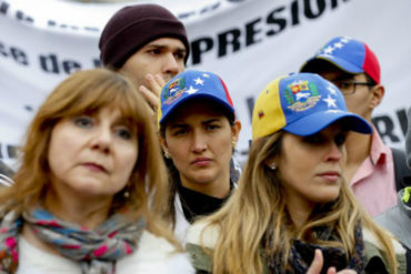 ¡SEPA! “No podemos exigirle a un Estado soberano”: Lo que dijo la representante de Guaidó en Chile sobre medidas migratorias contra venezolanos