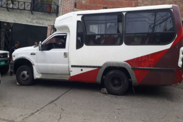 ¡INSEGURIDAD! Dos sujetos que asaltaban una camioneta fueron ultimados por un Polimiranda (+Fotos y video)