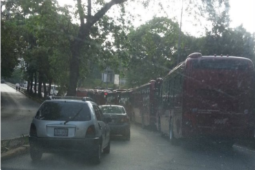 ¡INSÓLITO! Maduro dejó a Caracas sin transporte público para usarlos en su cierre de campaña