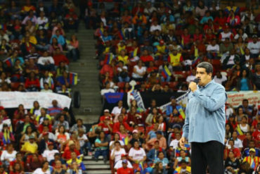 ¡PURO CHANTAJE! Maduro vuelve asomar que dará un “premio” a los que voten en las presidenciales