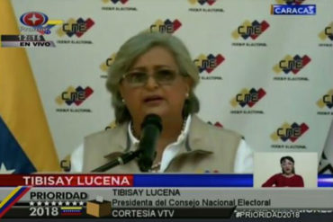 ¡PARA QUE CREAN! Tibisay Lucena reconoció denuncias de puntos rojos a las afueras de los centros electorales (+Video)