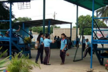 ¡ALARMANTE! En una escuela de Maracaibo los niños se desmayan por falta de comida