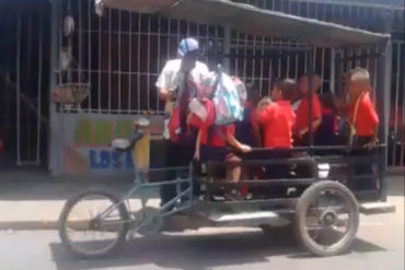 ¡QUÉ PELIGRO! La bici-carreta: El peligroso transporte escolar que pone en riesgo a niños en edad preescolar (+Video)