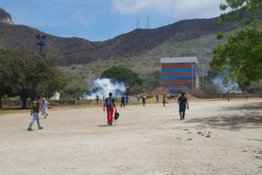 ¡ATENCIÓN! Reportan estudiantes heridos durante brutal represión de la GNB en la Unimar de Nueva Esparta (+Fotos +Video)