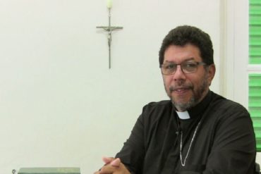 ¡LE CONTAMOS! La dura crítica de arzobispo trinitario sobre falta de hospitalidad hacia venezolanos